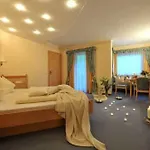 Zentral Hotell 4*
