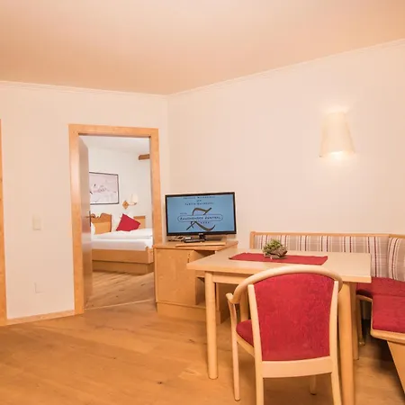 Hotel Zentral 4*